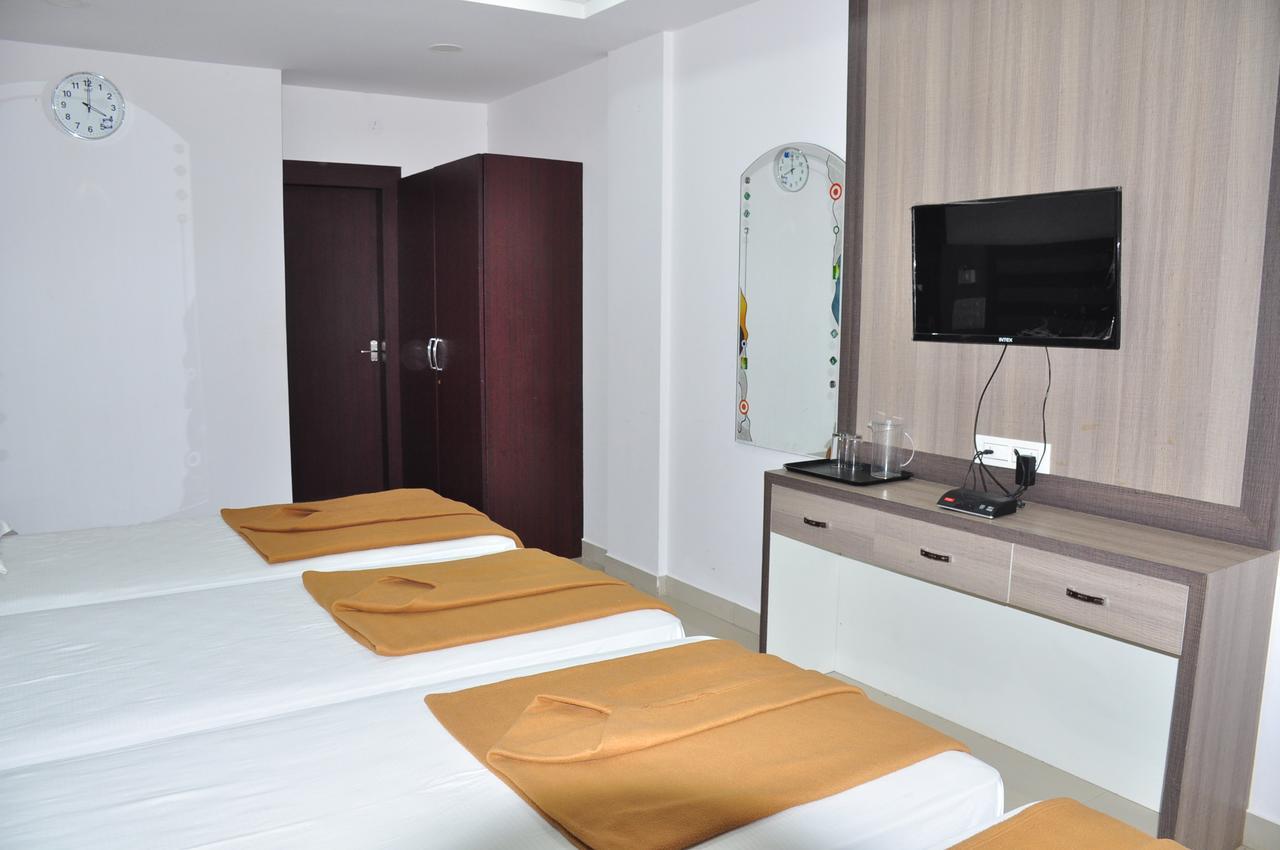 I Park Residency Hotel Бангалор Екстериор снимка